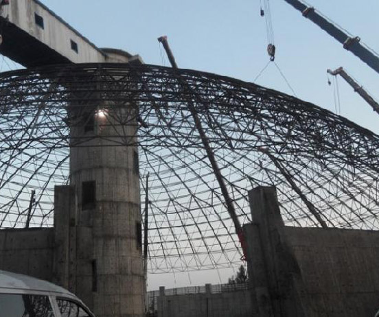 遵化网架分条或分块安装法